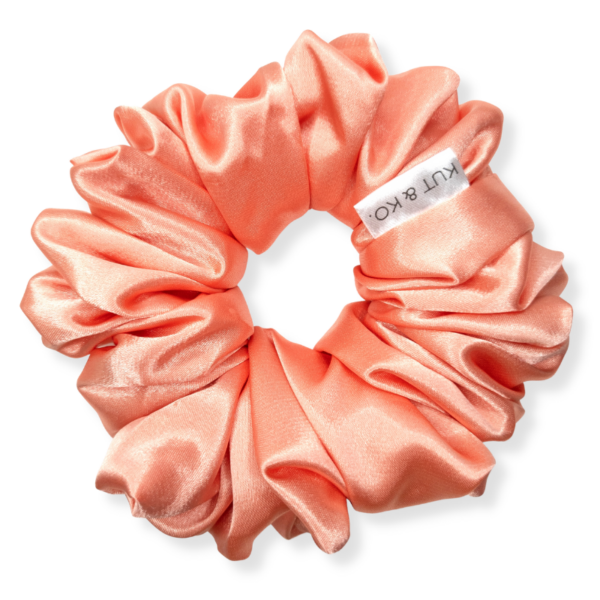 Lilou | Peachy Coral Scrunchie